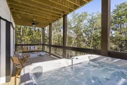 Luxury Lodge Near Lake • Hot Tub, Pools, Firepit & Games
