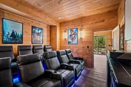 Sevierville - Heated pool, hot tub, theater room