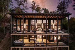 Pinnacle Place – Modern 4BR w/ Hot Tub & Views