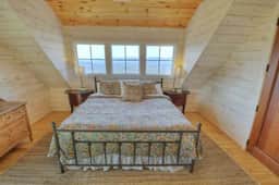 Luxury 5BR Cabin | Hot Tub & Mtn Views | Secluded