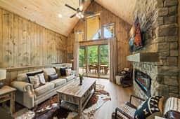 Hot Tub Retreat • Lake Access • Sleeps 8