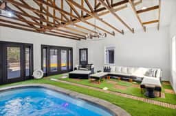 Luxury 8BR Cabin w/Pool, Hot Tub, Views & Arcade
