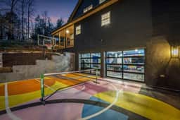 Luxury 8BR Cabin w/Pool, Hot Tub, Views & Arcade