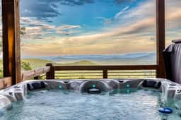 6 Bedroom Mountain Cabin w/ Hot Tub & Game Room - Image 2