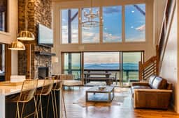 6 Bedroom Mountain Cabin w/ Hot Tub & Game Room - Image 3