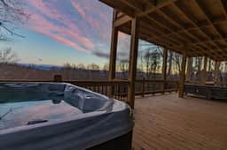 Mountain View Luxury Lodge | Hot Tub Retreat