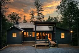 Modern Blue Ridge Cabin • Hot Tub & Ping Pong