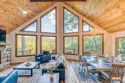 4BR Pineview | Hot Tub & Scenic Views | Arcade
