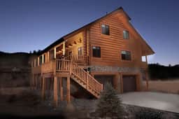 Riverfront Cabin – Cozy Fireplace Retreat