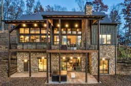 4 Bedroom Mountain Cabin w/ Hot Tub & Pool Table