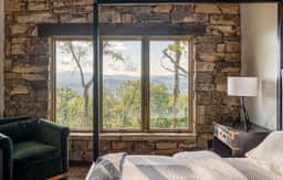 Luxury Cabin w/ Views, Hot Tub & Firepit