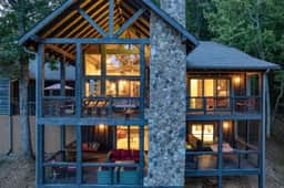 Mountain View Cabin w/ Hot Tub & Game Room