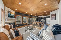 Parkway Pool Oasis | Pool & Hot Tub Game Room