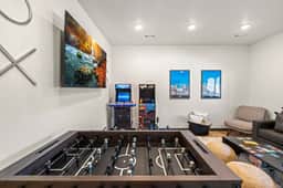 Indoor Pool & Hot Tub Cabin - Parkway Retreat