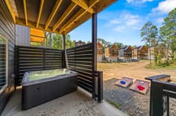 Indoor Pool & Hot Tub Cabin - Parkway Retreat