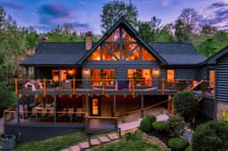 Indoor Pool - Sleeps 26 - Hot Tub