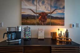 22nd-Floor Condo | Rooftop Pool, Gym, Rainey