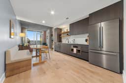 Rainey Luxe Condo w/ Rooftop Pool, Gym & Balcony