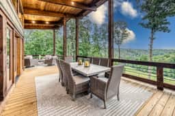 Turkey Ridge – Secluded Getaway: Hot Tub & Games