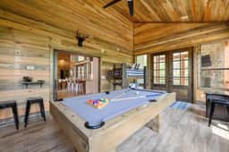 Broken Bow Getaway: Hot Tub, Fire Pit & Games! - Image 3