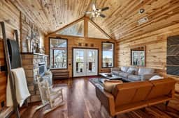 Casa Verde - Lakeview Cabin - Image 2