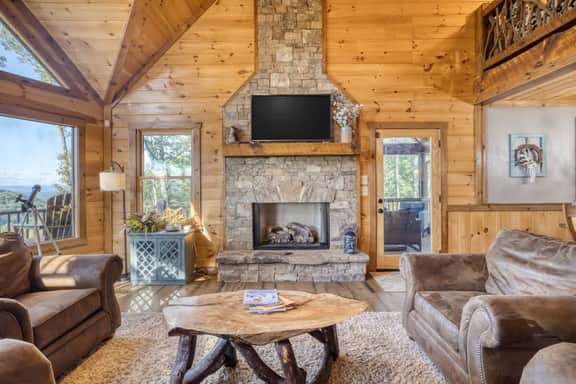 Luxury Hot Tub Mountain View Cabin w/ EV Charger