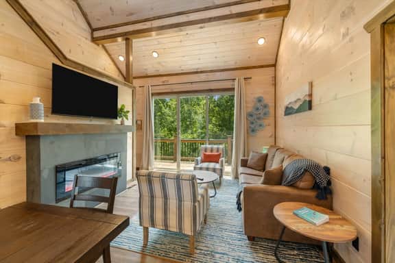 Serene Cabin w/ Hot Tub & Mountain-Lake Views