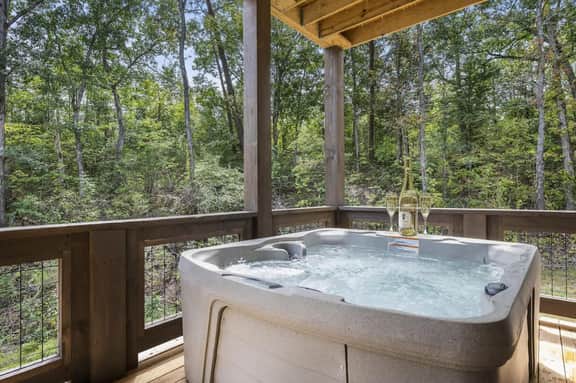 Sevierville - Heated pool, hot tub, theater room