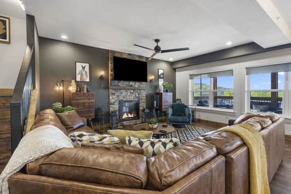 Table Rock Lakeview Lodge | Indoor Pool Sleeps 36