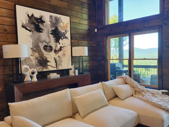 Pinnacle Place – Modern 4BR w/ Hot Tub & Views