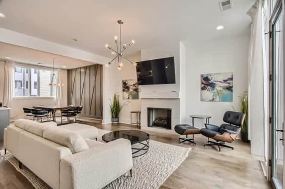 7BR Downtown Gulch Retreat – Sleeps 22
