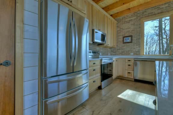 Luxury 5BR Cabin | Hot Tub & Mtn Views | Secluded