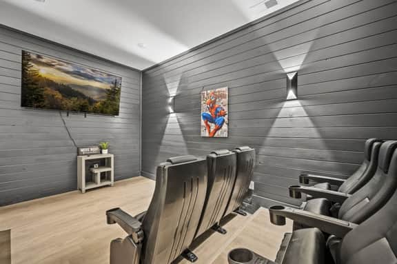 Lakefront Retreat w/ Pool, Hot Tub, Game Room