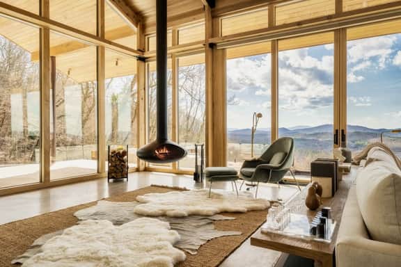 Modern Mountain-View Luxe Glass Frame Cabin