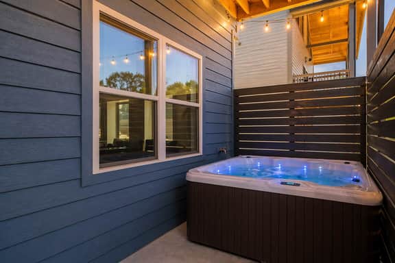 Mtn Luxury Cabin | Indoor Pool, Hot Tub & Arcade