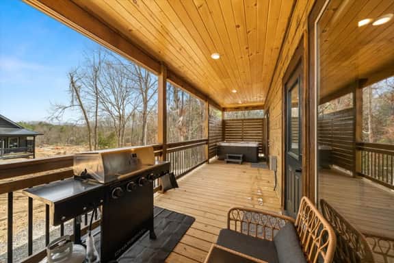 New Private Smokies Cabin • Hot Tub & Parking
