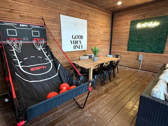 Spacious Broken Bow Cabin w/ Hot Tub & Game Room