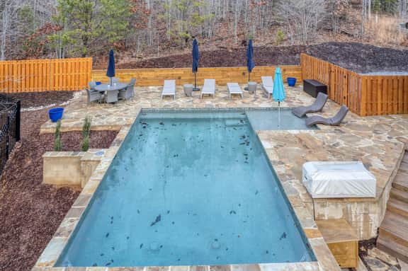 Luxury Blue Ridge Cabin • Pool, Hot Tub, Views