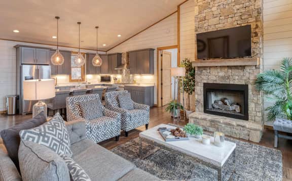 Luxury Blue Ridge Cabin • Pool, Hot Tub, Views