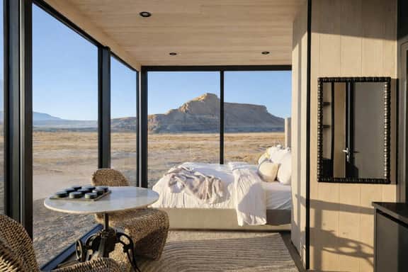 One-of-a-Kind Mirror Cabin Near Capitol Reef