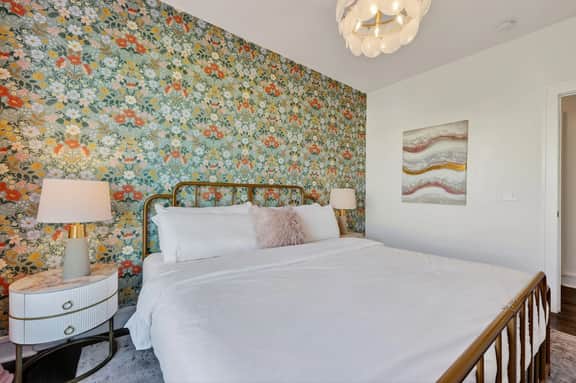 Stylish 4BR Gulch Condo w/ Private Rooftop