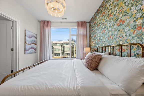 Stylish 4BR Gulch Condo w/ Private Rooftop
