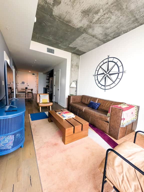 Rainey St Luxury Condo | Rooftop Pool & Gym