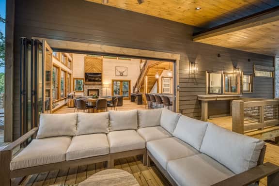 Blue Ridge Views, Hot Tub & Game Room Retreat