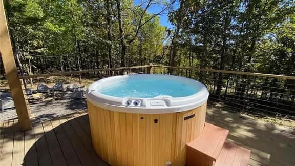 Luxury A-Frame - Firepit - Hot Tub - Broken Bow - Image 2
