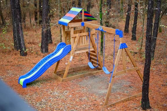 Broken Bow Cabin Getaway: Hot Tub, Fire Pit & EV - Image 2