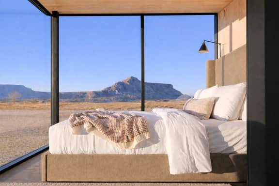 Mirror House Near Capitol Reef - Image 4