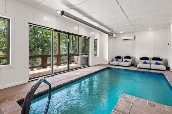Sevierville - Heated pool, hot tub, theater room