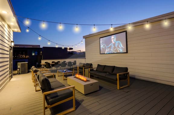 Luxury Gulch Condo - Walk to Broadway - Rooftop