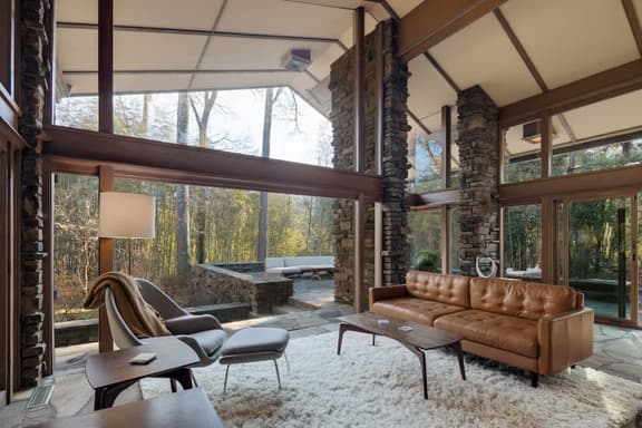 Luxury Fay Jones Home - Hot Tub - Movie Theater